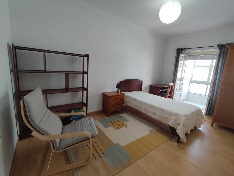 Quarto em Benfica