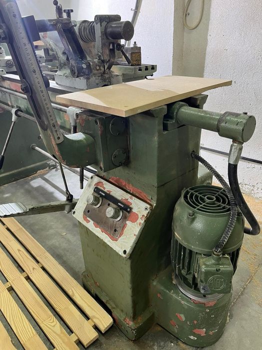 Верстат токарний по дереву