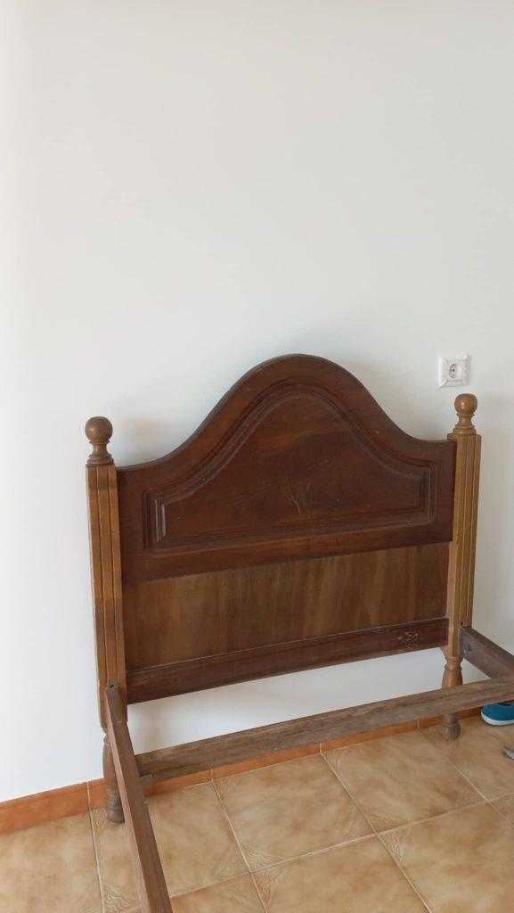 Cama solteiro madeira maciça