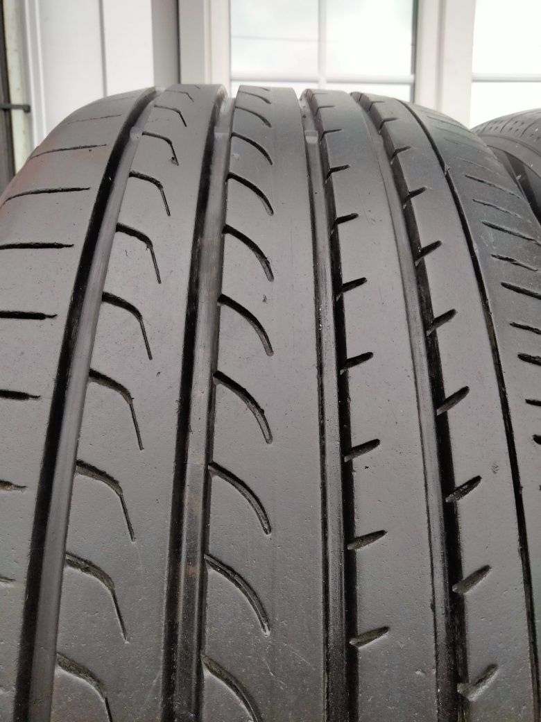 Yokohama 225/40r19