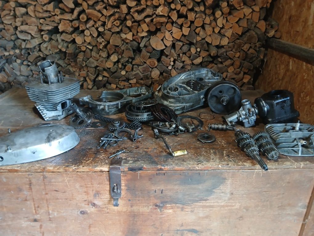 Продам 2 розібрані мотоцикли іж