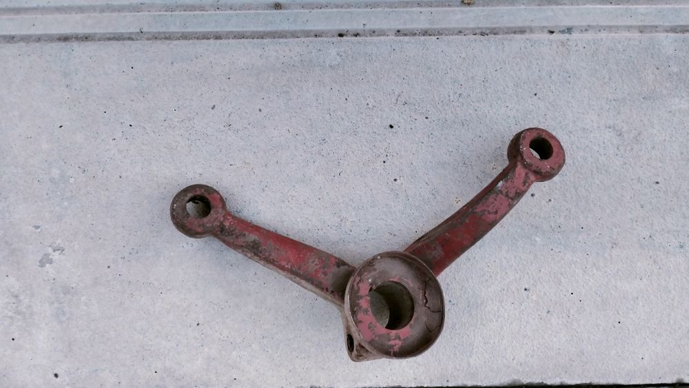 Важіль поворотний Т-25