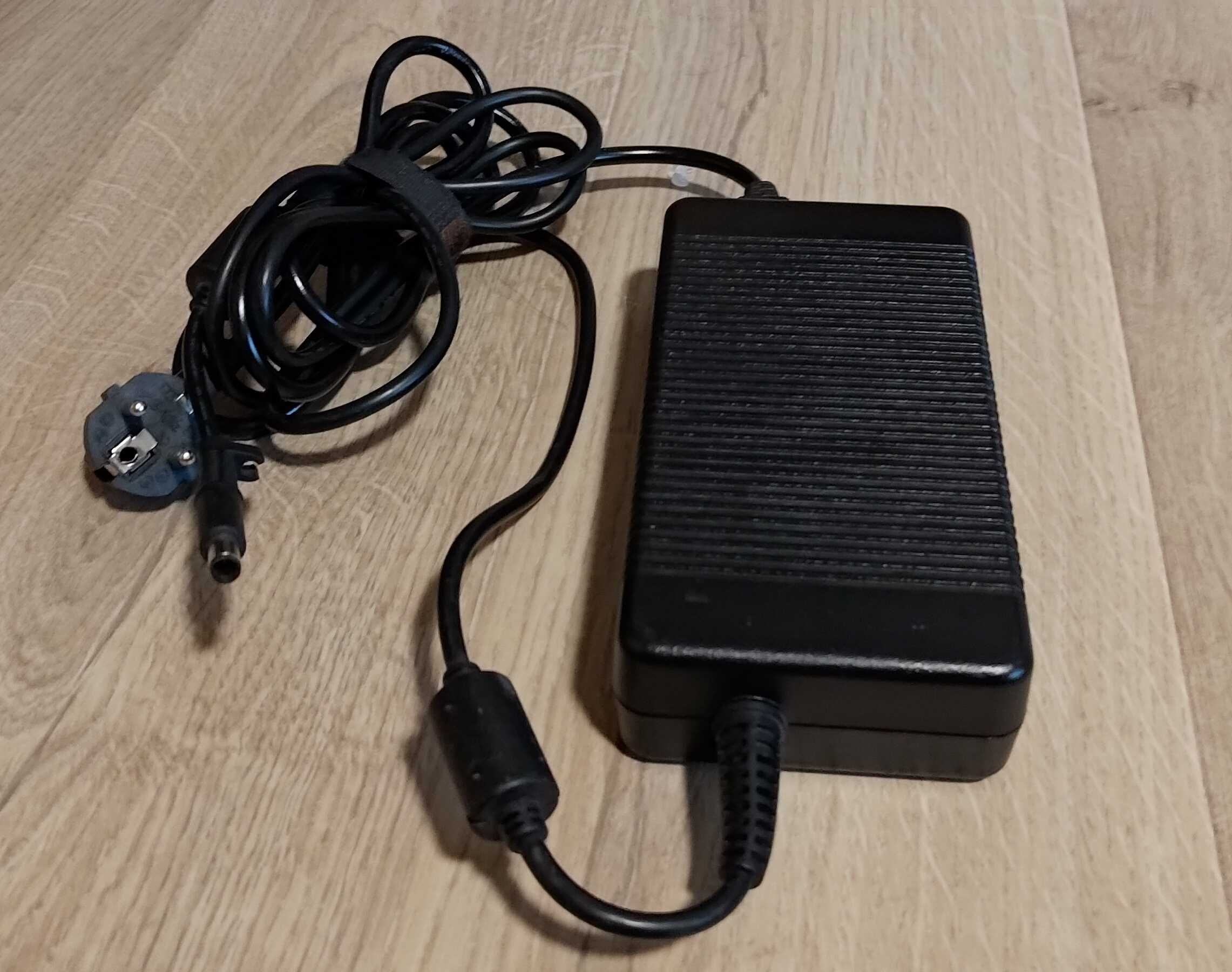 Stacja dokująca HP 230W Advanced Docking St. A7E38AA + zasilacz 230W