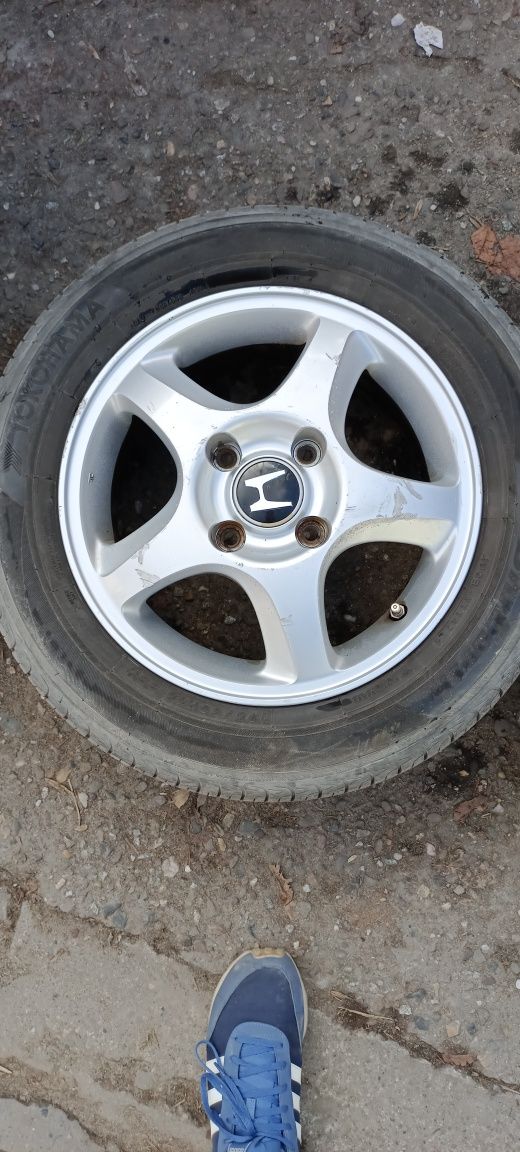 Felgi z oponami 4x114,3 r15 honda Accord