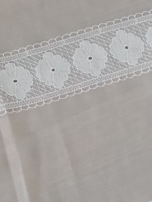 Piękna firana z haftem