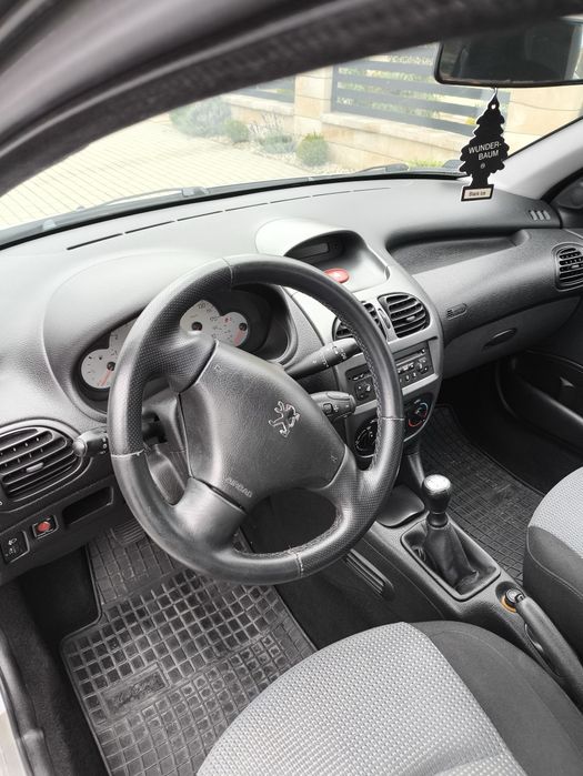 Peugeot 206, 2003r