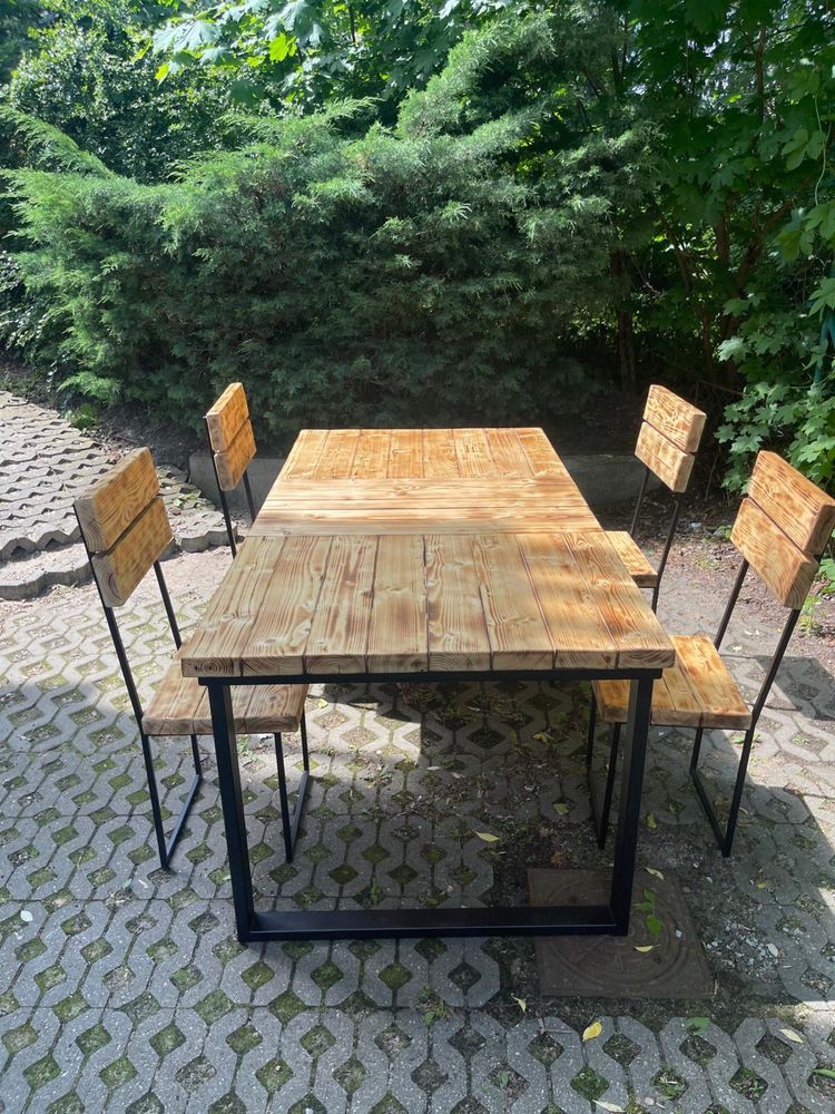 Stół drewno  plus 4 krzeszła
