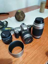 Máquina fotográfica Nikon com lentes