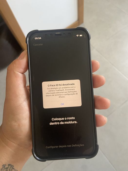 Iphone 12 azul.