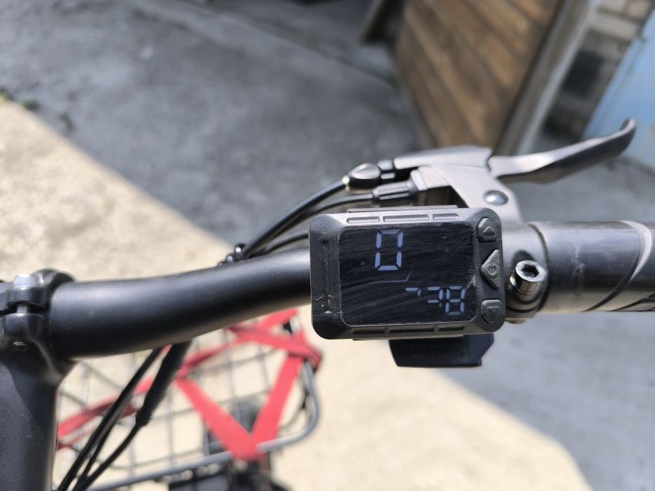 Kugoo Kirin c1 pro new 2024 Продам майже новий електросамокат з сідлом