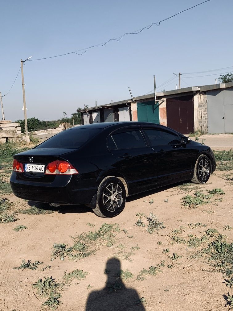 Продам Honda Civic 4d