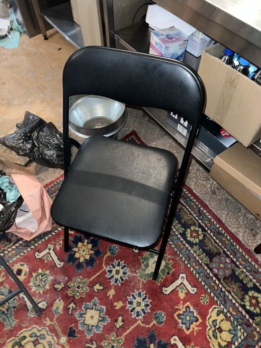 Продам два стільця