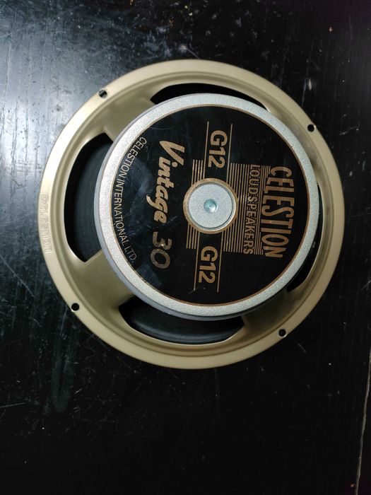 Celestion V30, głośnik gitarowy 12", 8 Ohm
