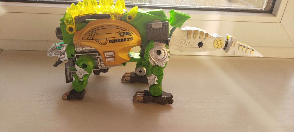 Транформер-Динозавр Dinobots в хрошому стані