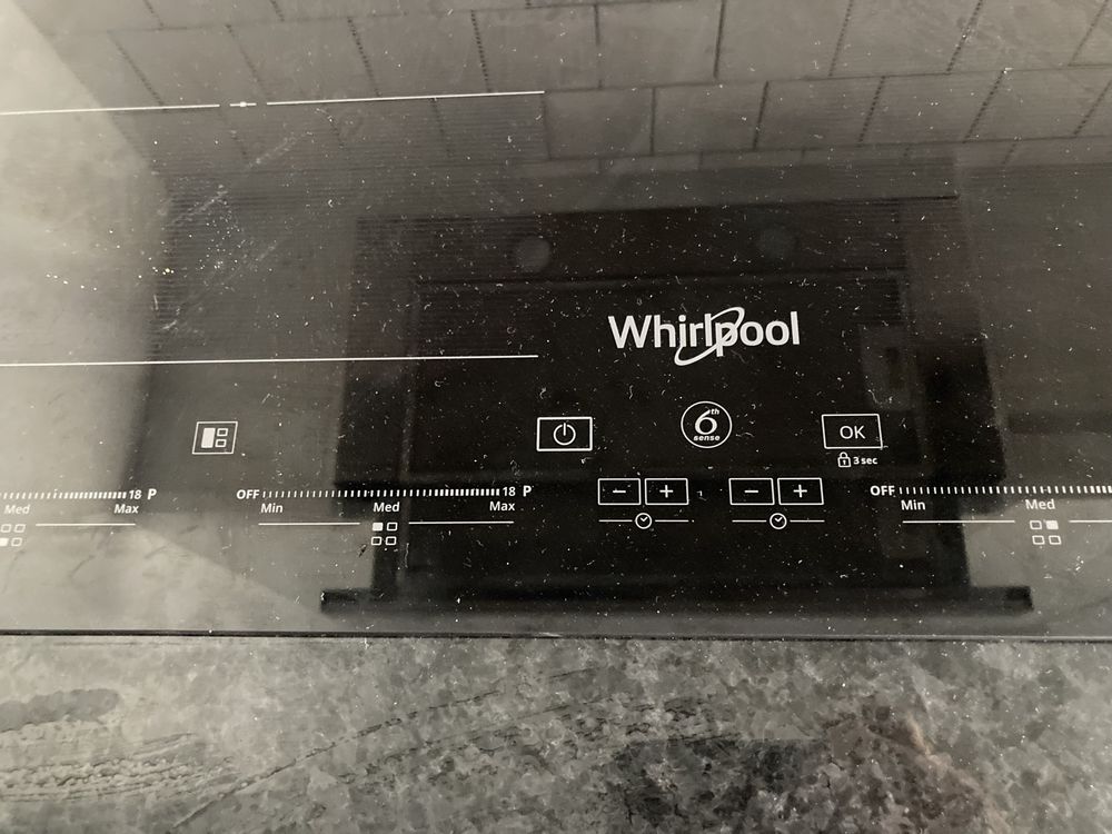 Placa indução Whirlpool 6th Sense para peças