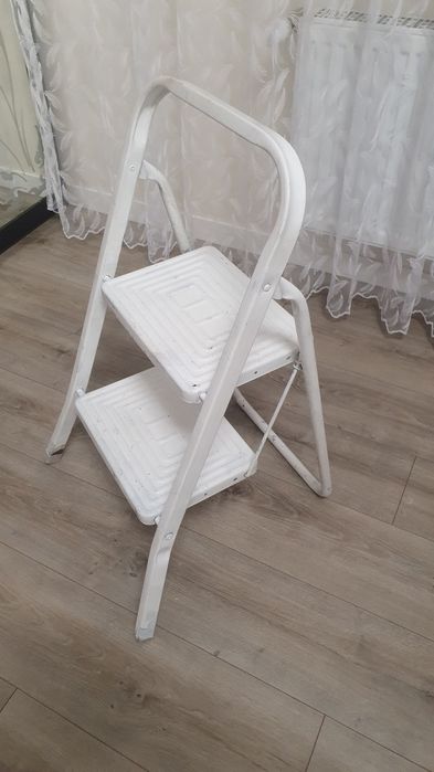 Стремянка металева