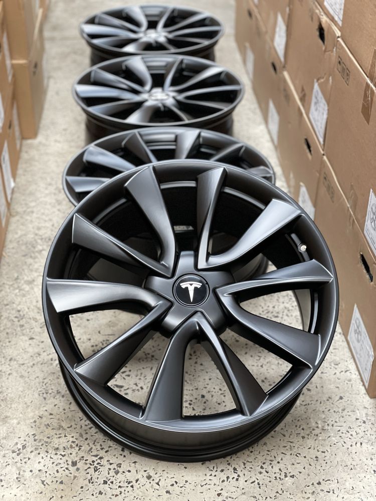 Диски Нові Tesla Model 3  R19/5/114,3 Model Y в Наявності