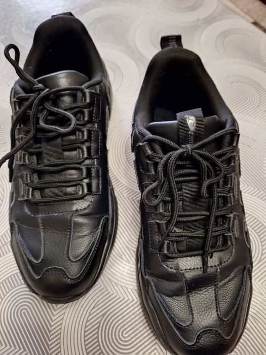 Мужские кроссовки