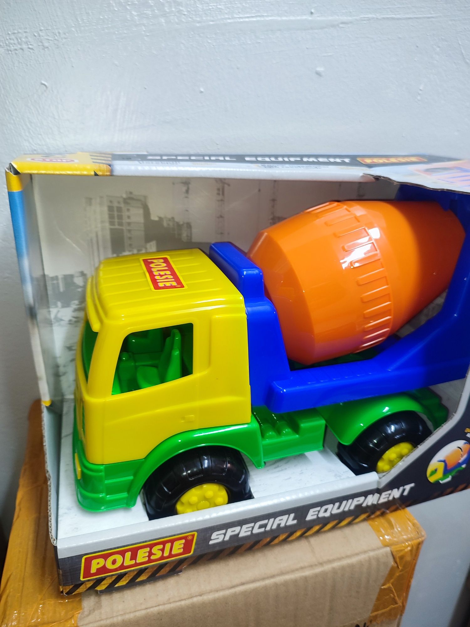 Betoniarka zabawka dla chłopca, autko plastikowe WADER
