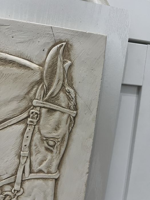 Obraz wyrzeźbiony w gipsie