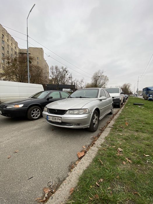 Продам Опель Вектра Б 1.8 2000 рік