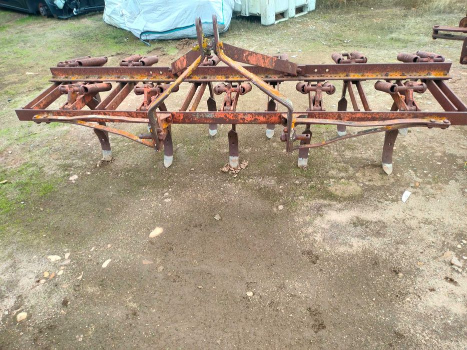 Escarificador com onze bicos