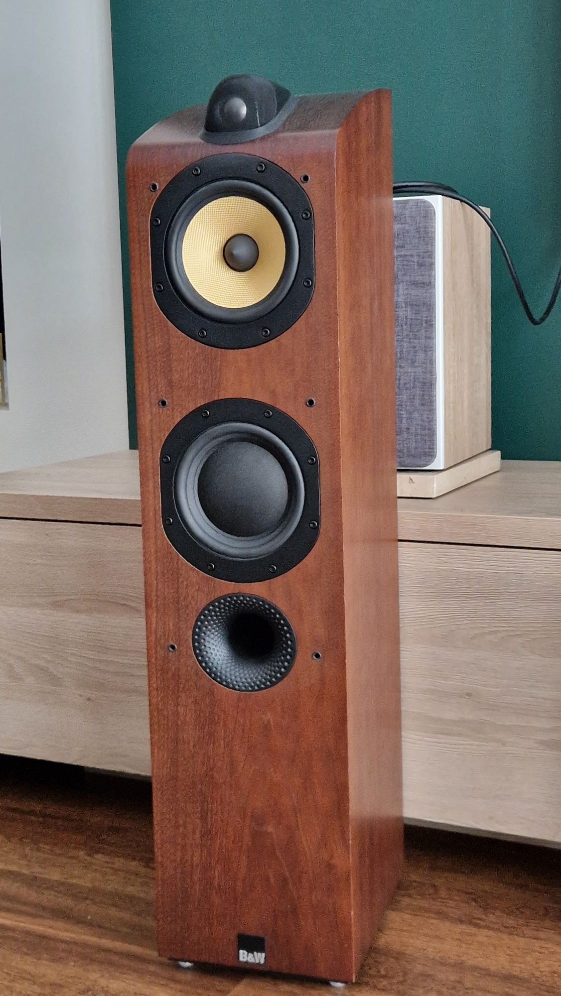 Kolumny Bowers&Wilkins B&W 704 S1 orzech idealne