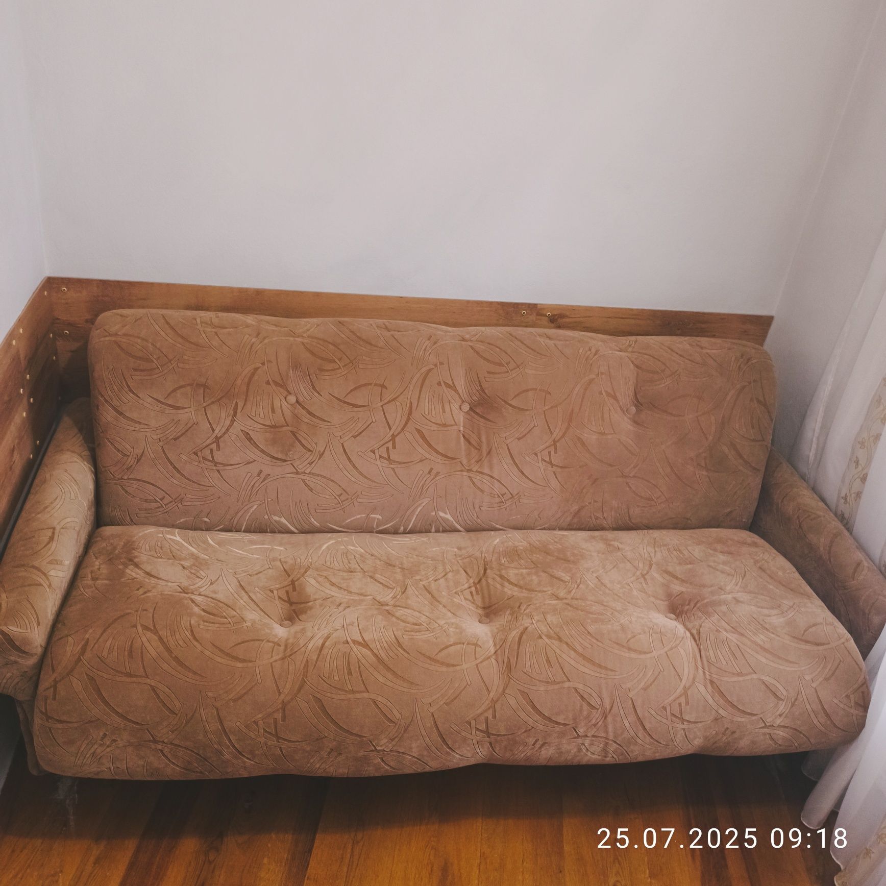Продам диван б/у