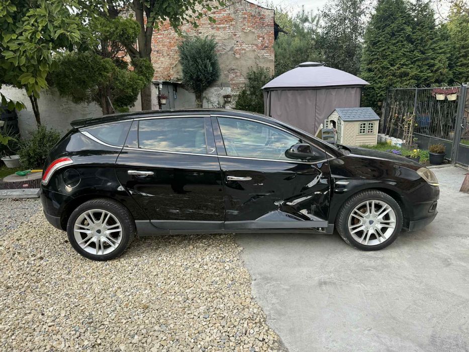 Lancia Delta uszkodzona