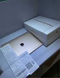 Macbook air m1 2020 8/256 gold