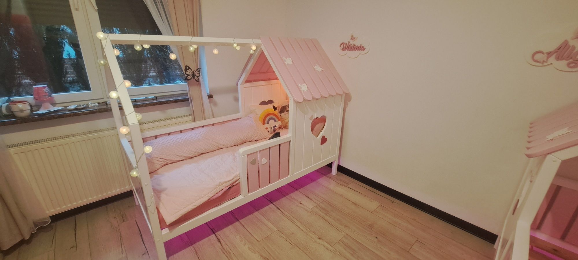 Drewniane łóżeczko domek dla dziecka