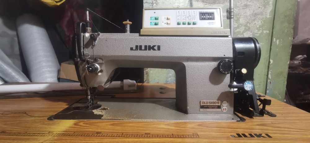 Швейна машина JUKI DLU-5490-6