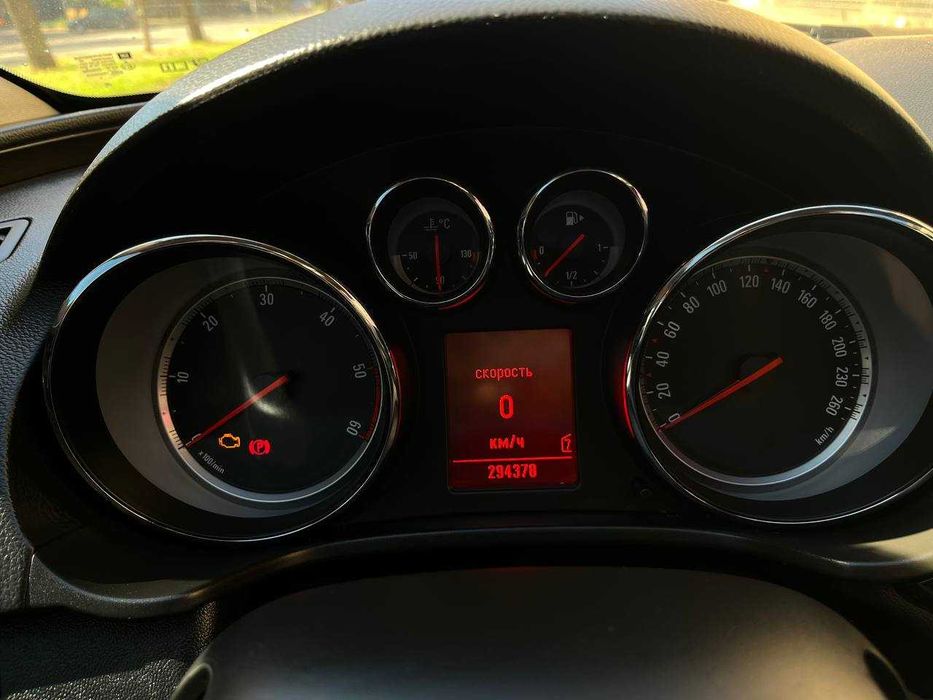 Продаю Opel Insignia 2011