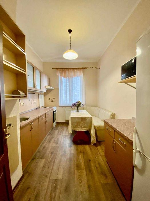 Лаврухіна 12, оренда 2-к квартири, Троєщина, ТРЦ Район!