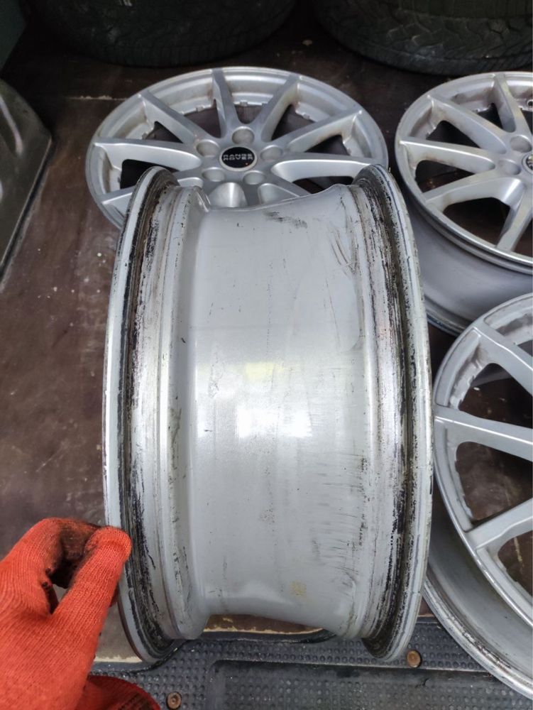 Диски Land Rover OEM BJ32-1007-AE 7x17 5x108 ET45 DIA63,4 (silver) Б/У
