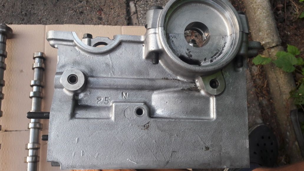 Głowica kompletna NIE SPAWANA Volvo 163 KM  2.4d5 s60 s80 v70 xc70 xc9