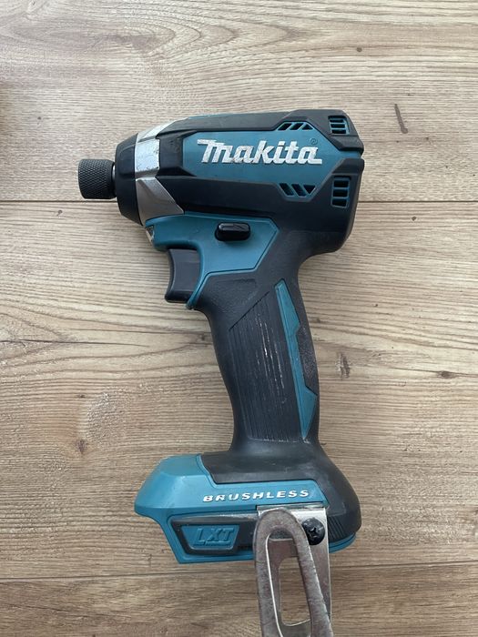 Makita  DTD153 18v