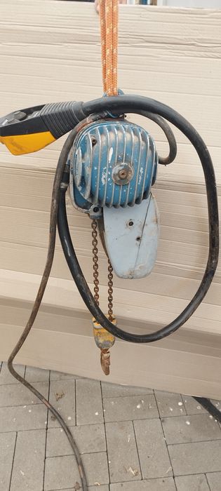 Wciągnik łańcuchowy Demag PK1N 250kg zasilany elektrycznie