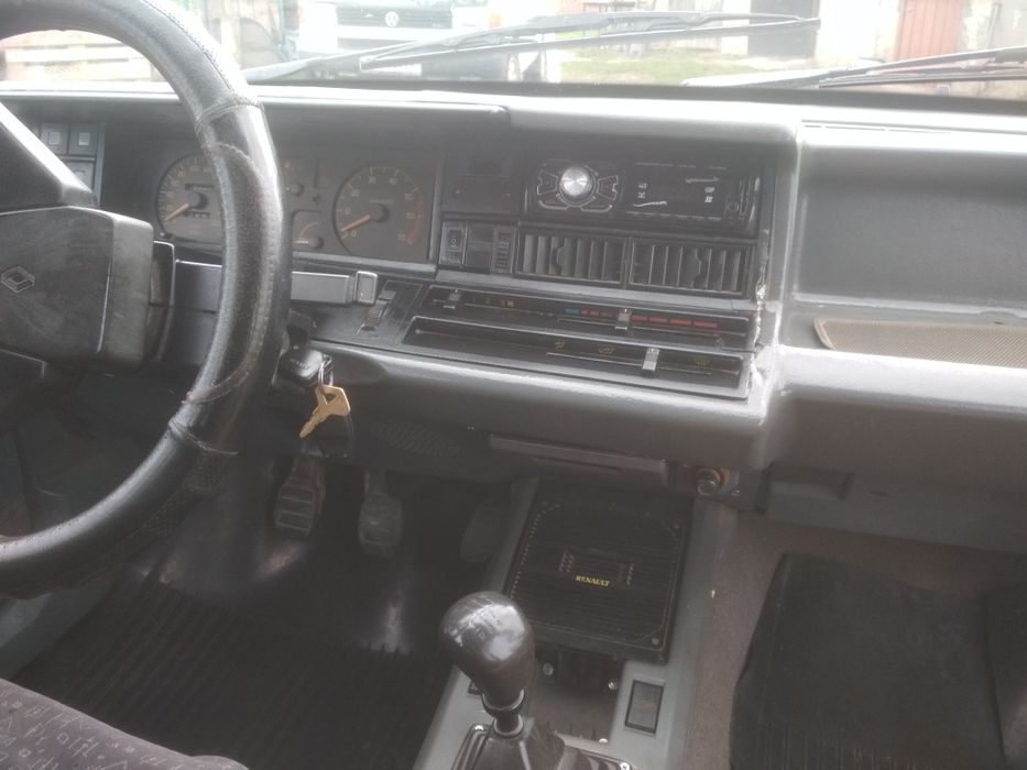 Рено 21 седан Renault