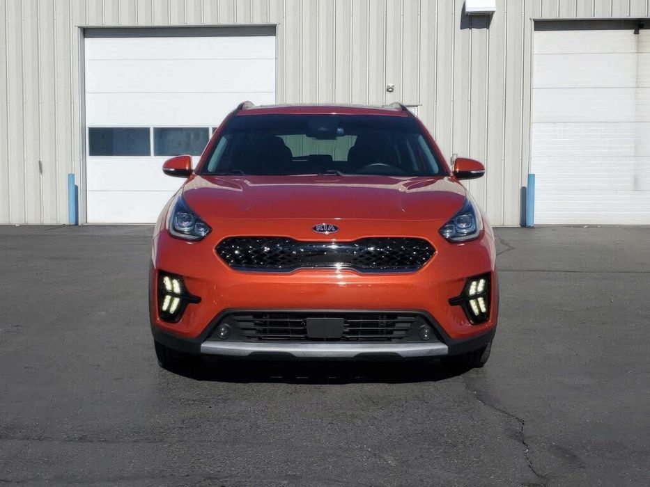 Kia Niro Touring      2020