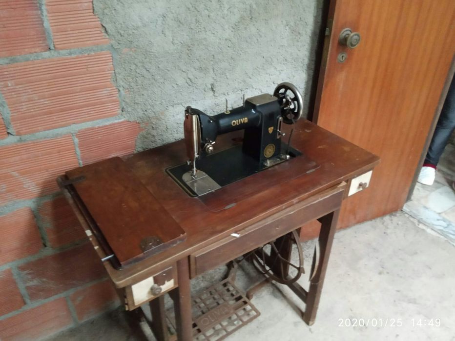 Maquina de costura Oliva