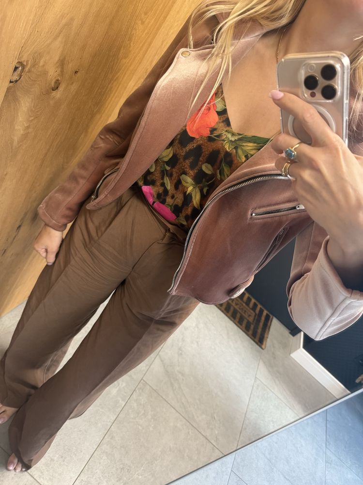 Ramoneska kurtka z alsamitu Bershka