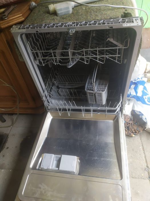 Sprzedam zmywarkę pod zabudowę nowa