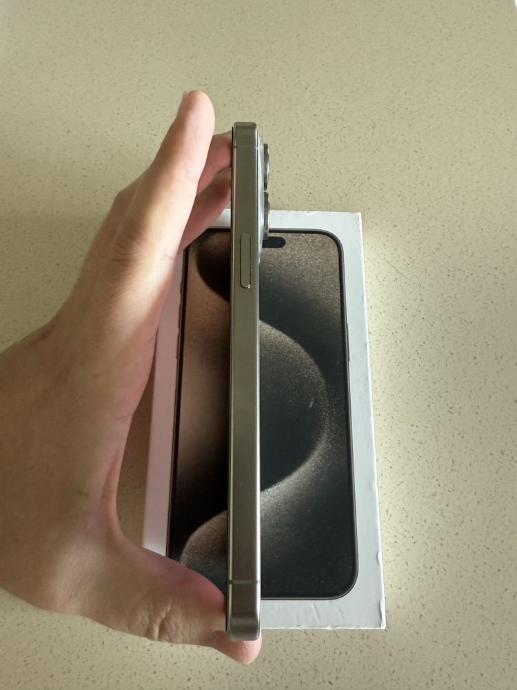 Продам iPhone 15 Pro Max 512Gb. Neverlock Sim