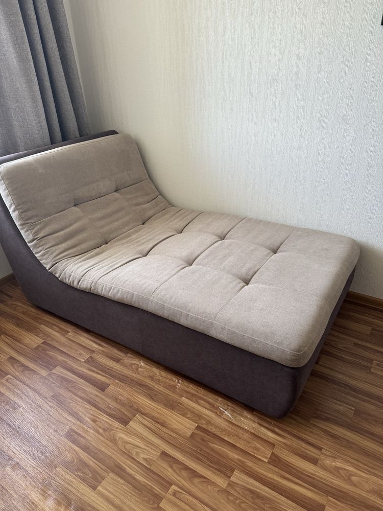 Продам кутовий диван у чудовому стані