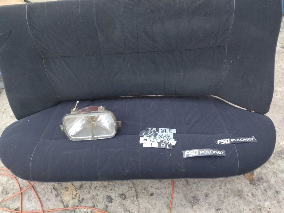 siedzenia Fiat 125p Polonez  lampa
