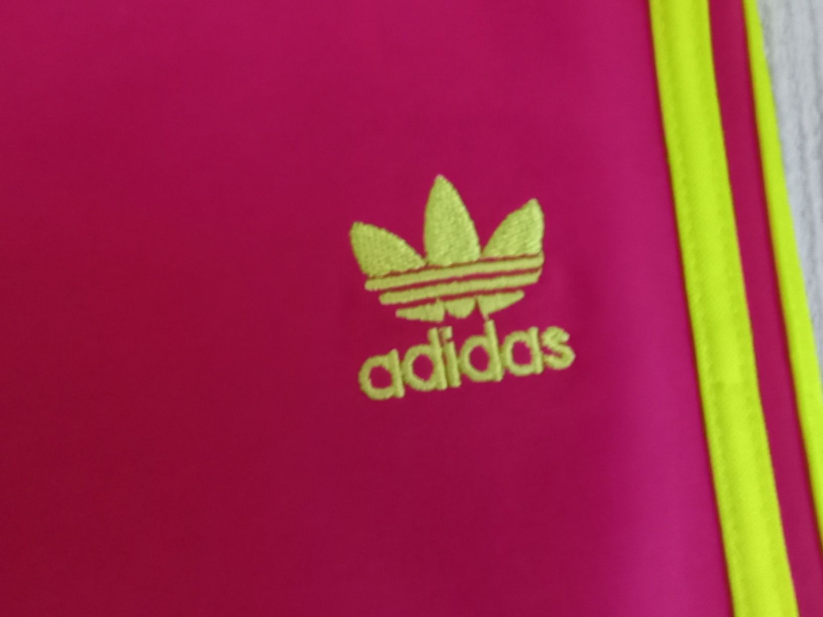 Spodnie dziewczęce dresowe adidas r. 134