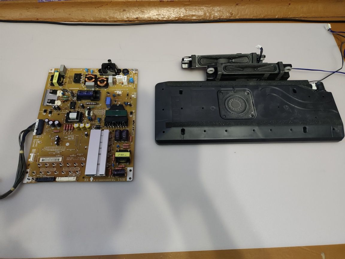 Плата живлення lg42lb677v + динаміки