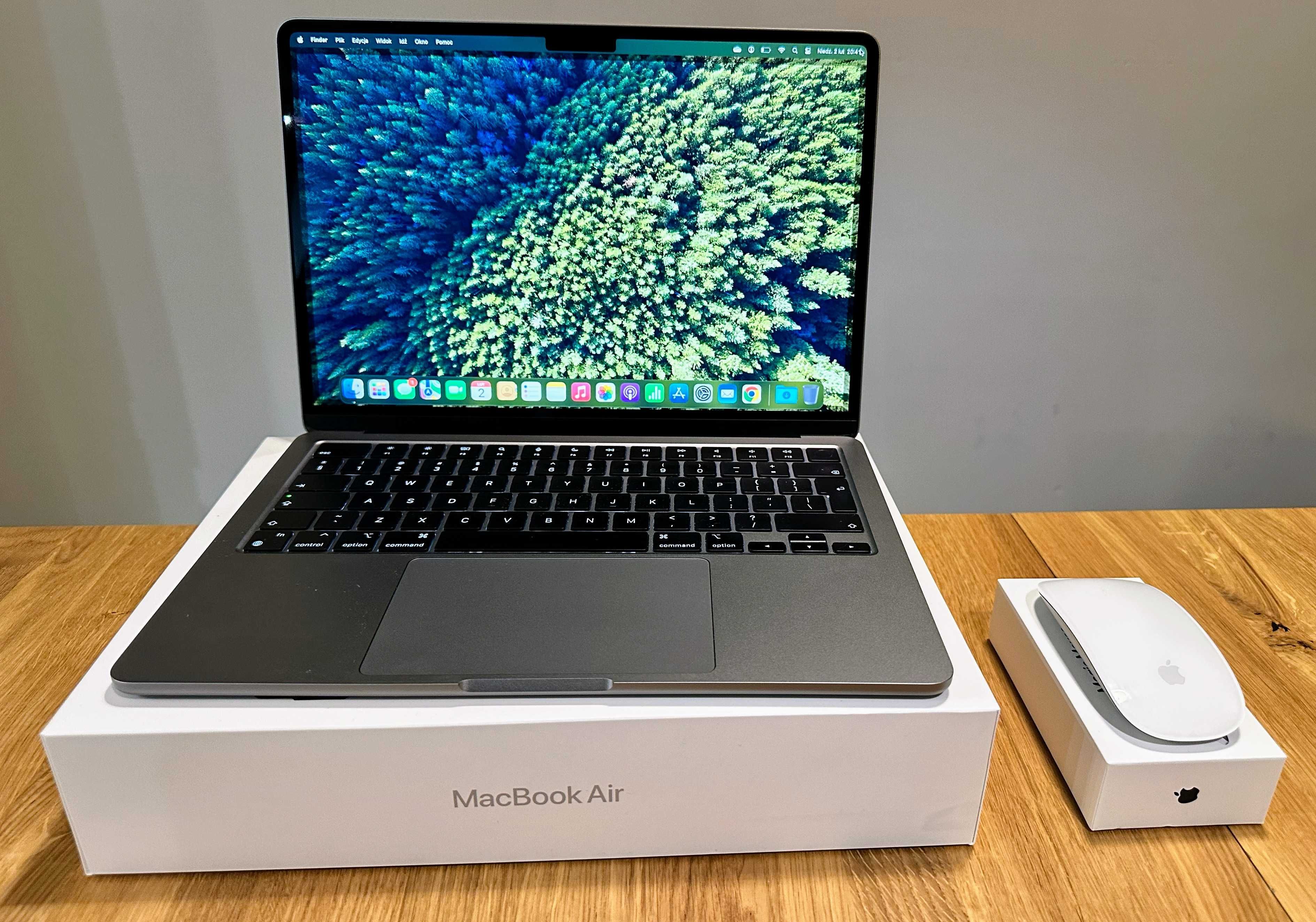 APPLE MacBook Air M2 (2022) 256GB SSD + Magic Mouse + HDMI connector