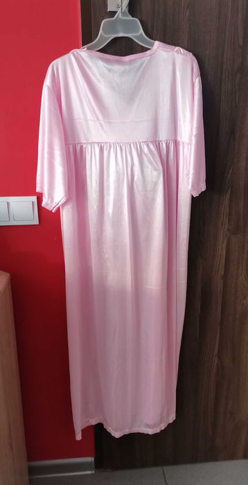 Różowa koszula nocna